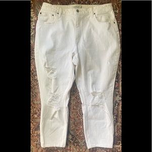Abercrombie Curve Love High Rise Mom Jean